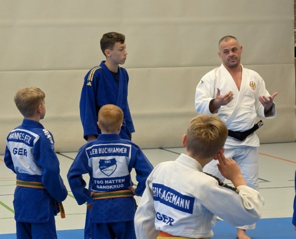 PXL_20251024_154918778.TS-000