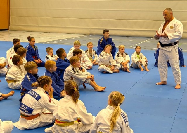 PXL_20251024_161602963