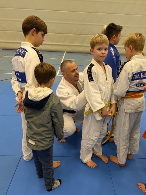 PXL_20251024_171556937.TS-000