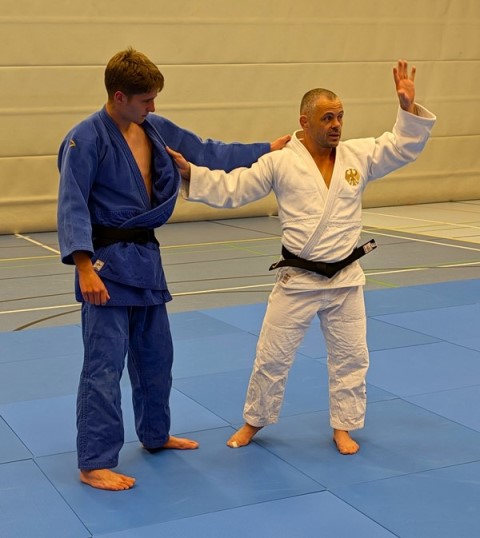 PXL_20251024_174110089.TS-000