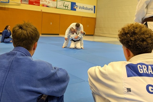 PXL_20251024_181111949