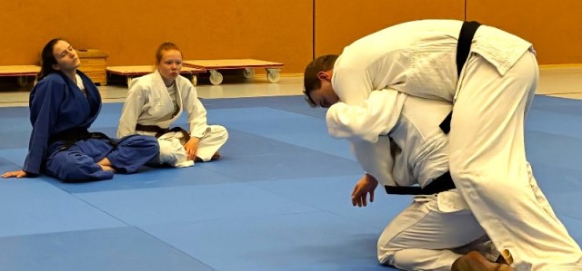 PXL_20251024_181238496